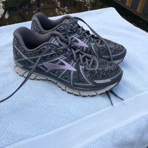 Brooks Adrenaline GTS 17 size 11 woman’s purple